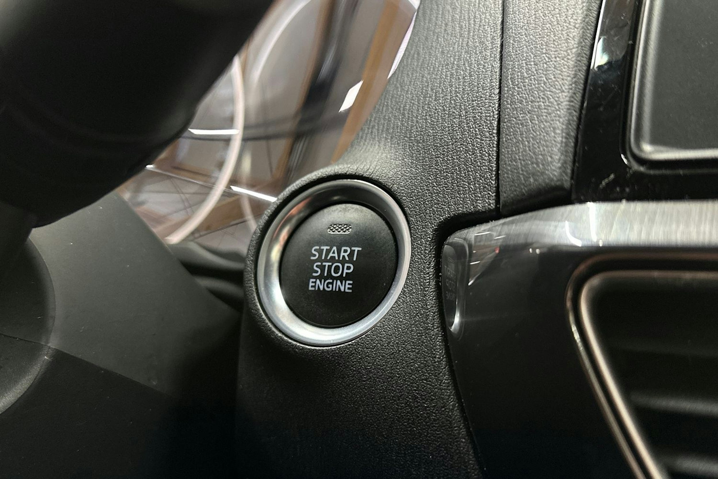 punainen Mazda 6 2013 kuva 29.