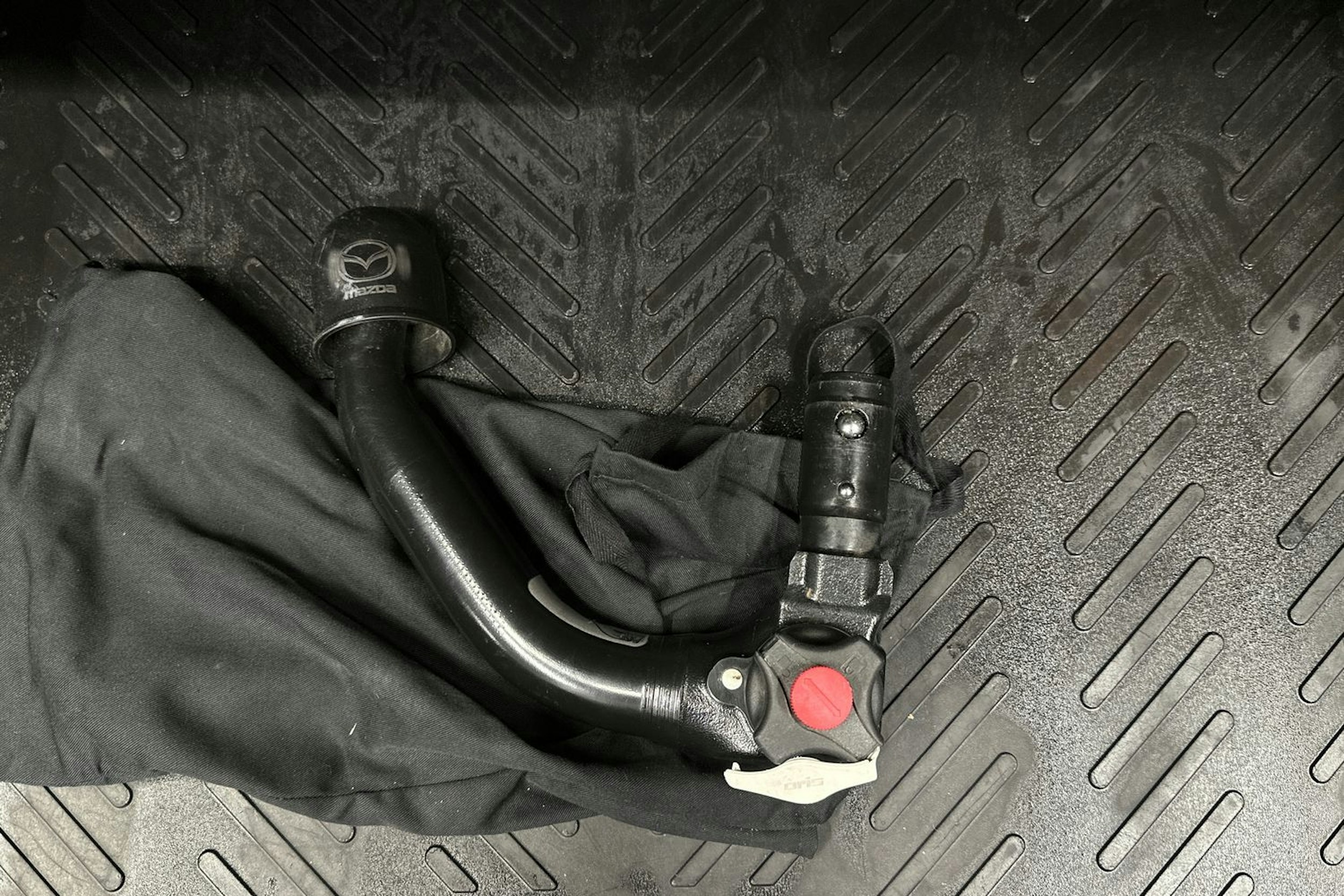 punainen Mazda 6 2013 kuva 31.