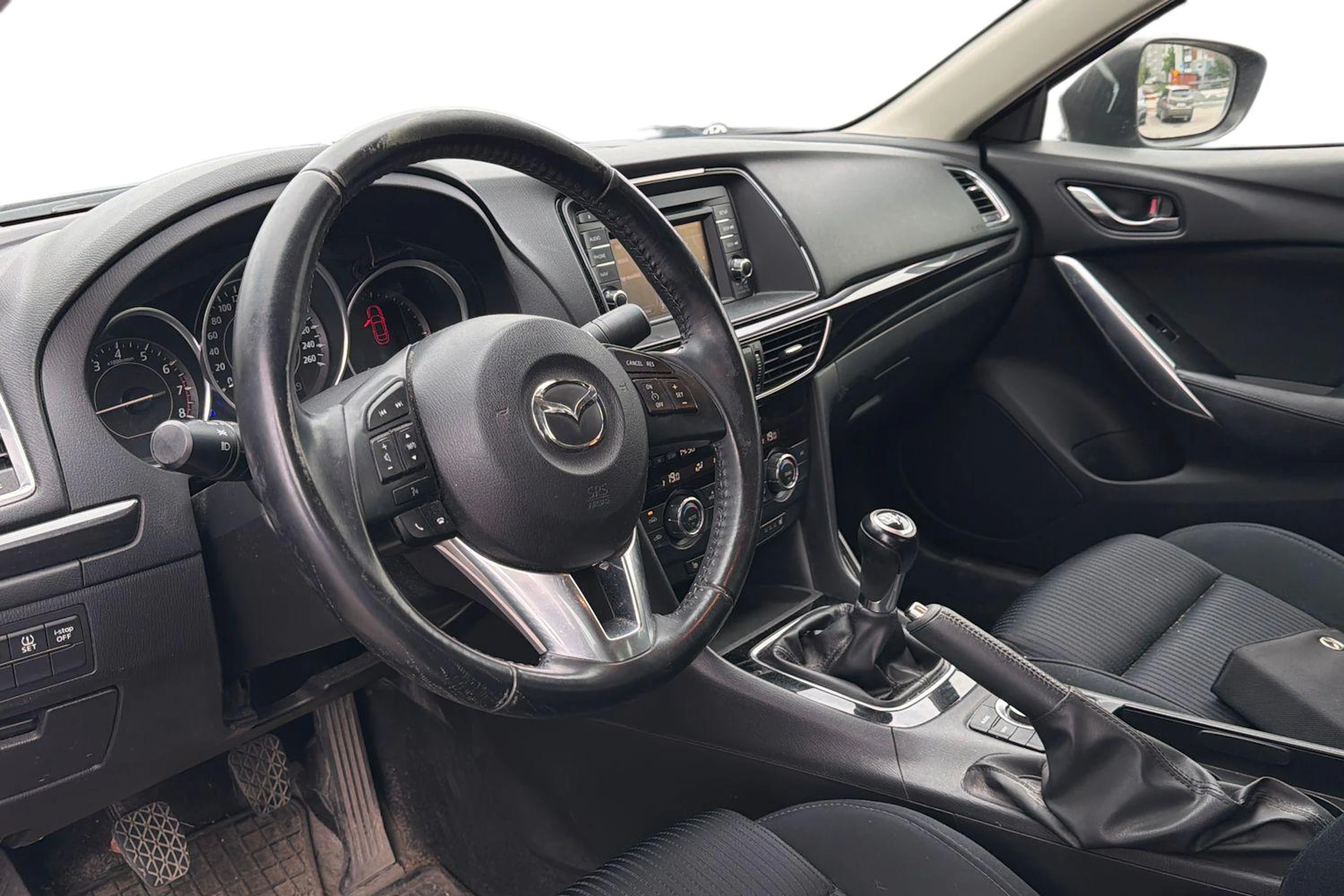 harmaa Mazda 6 2013 kuva 3.