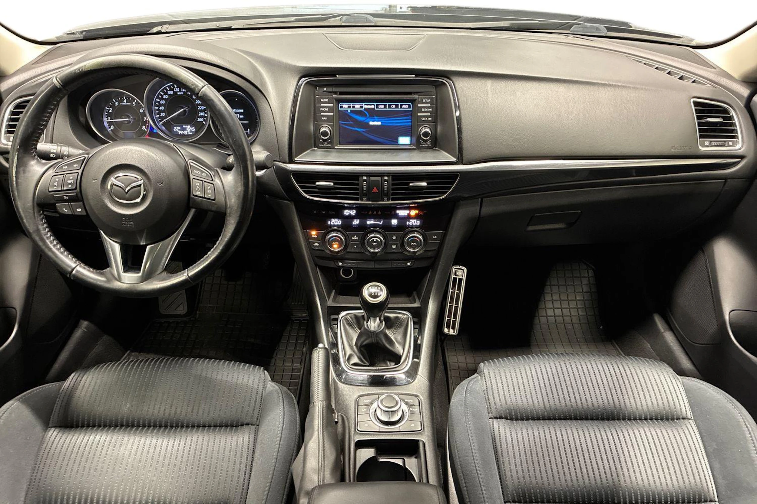 harmaa Mazda 6 2013 kuva 7.