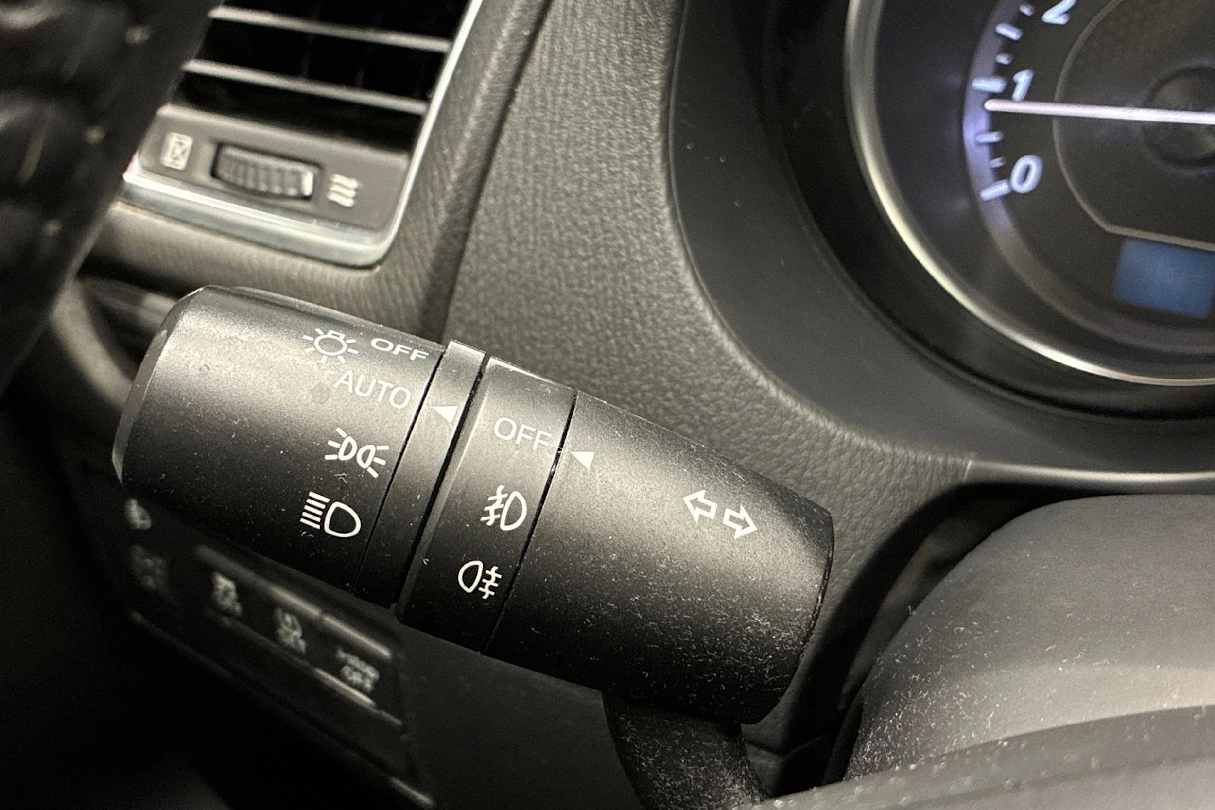harmaa Mazda 6 2013 kuva 15.
