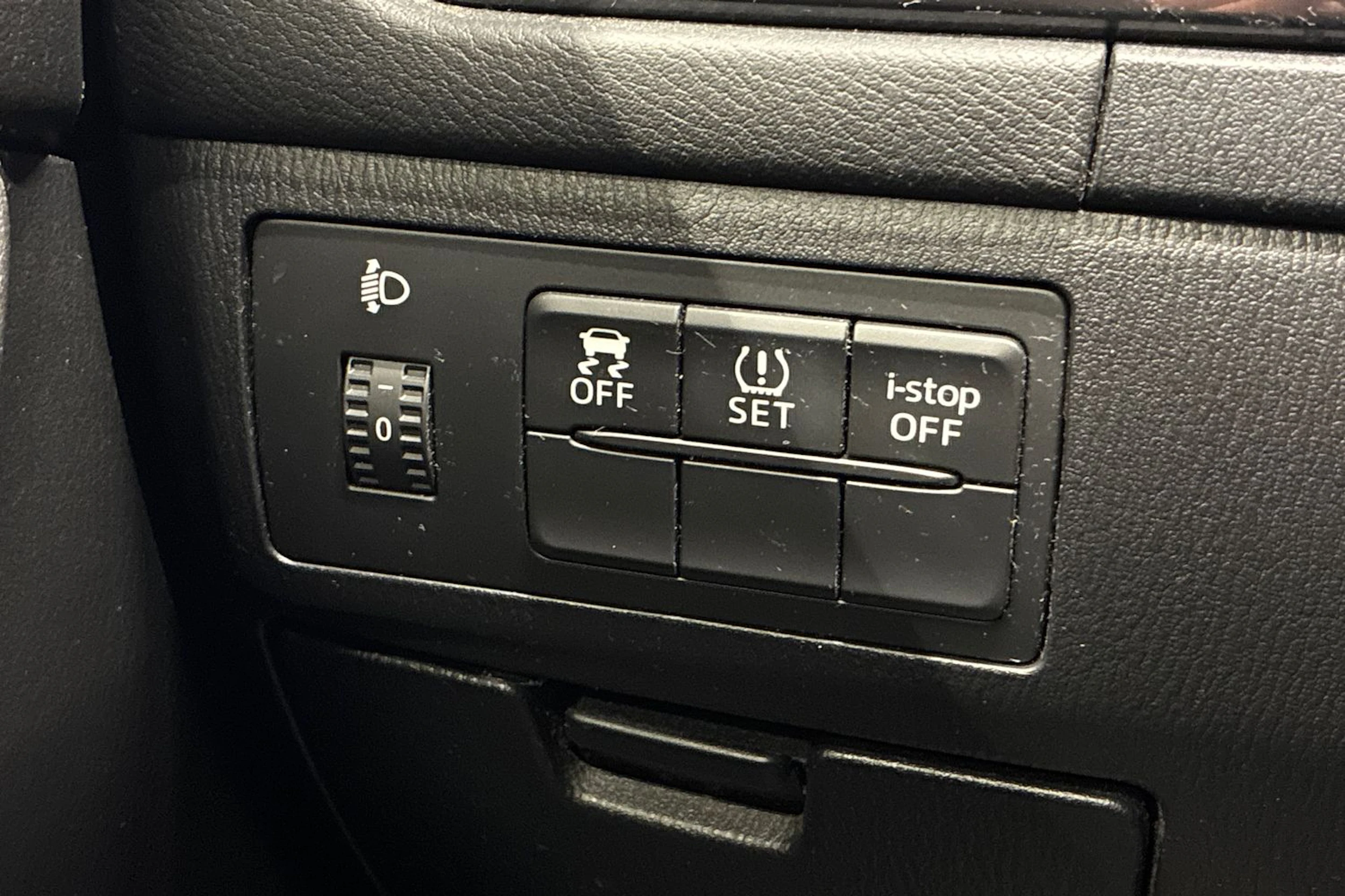 harmaa Mazda 6 2013 kuva 16.