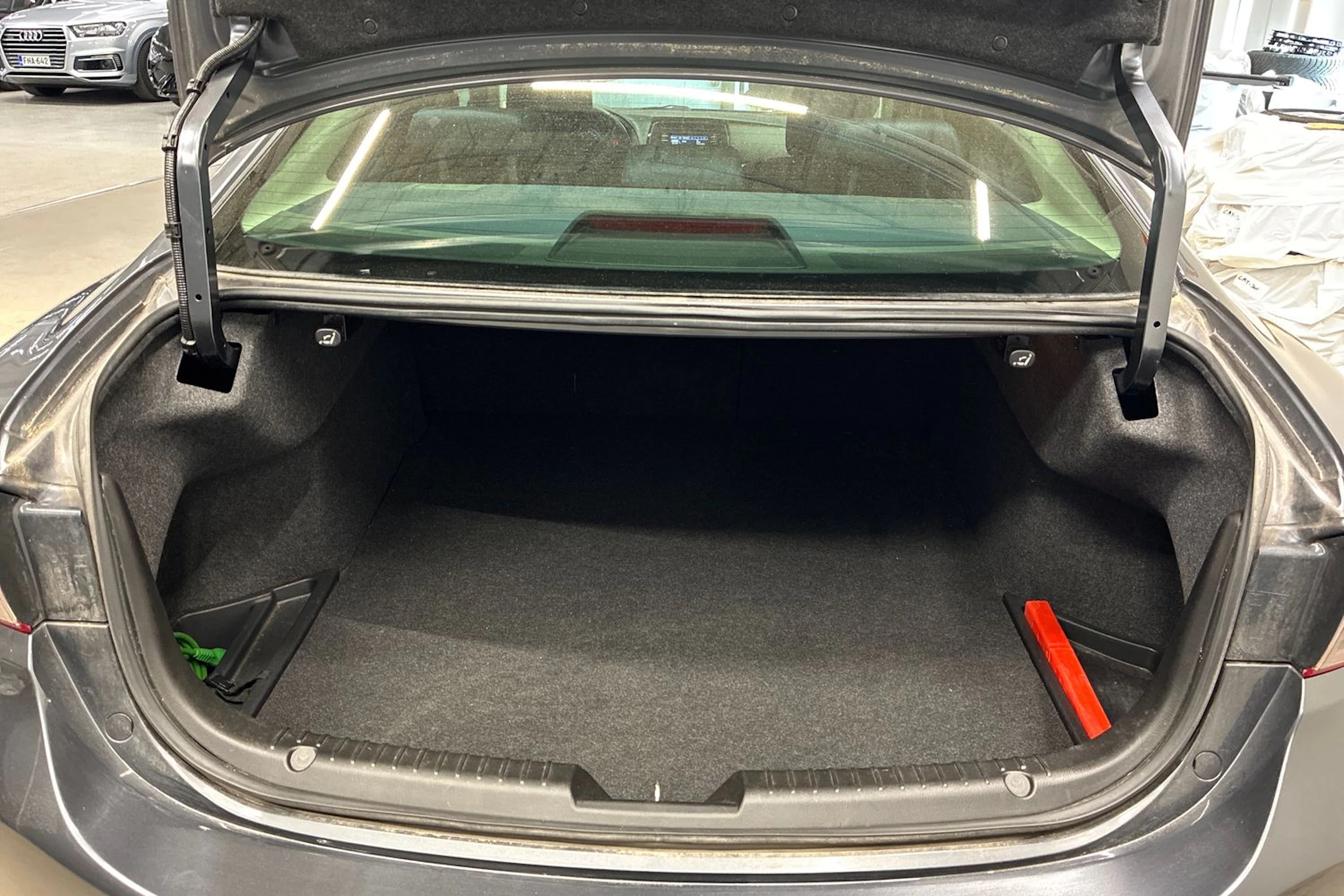 harmaa Mazda 6 2013 kuva 22.