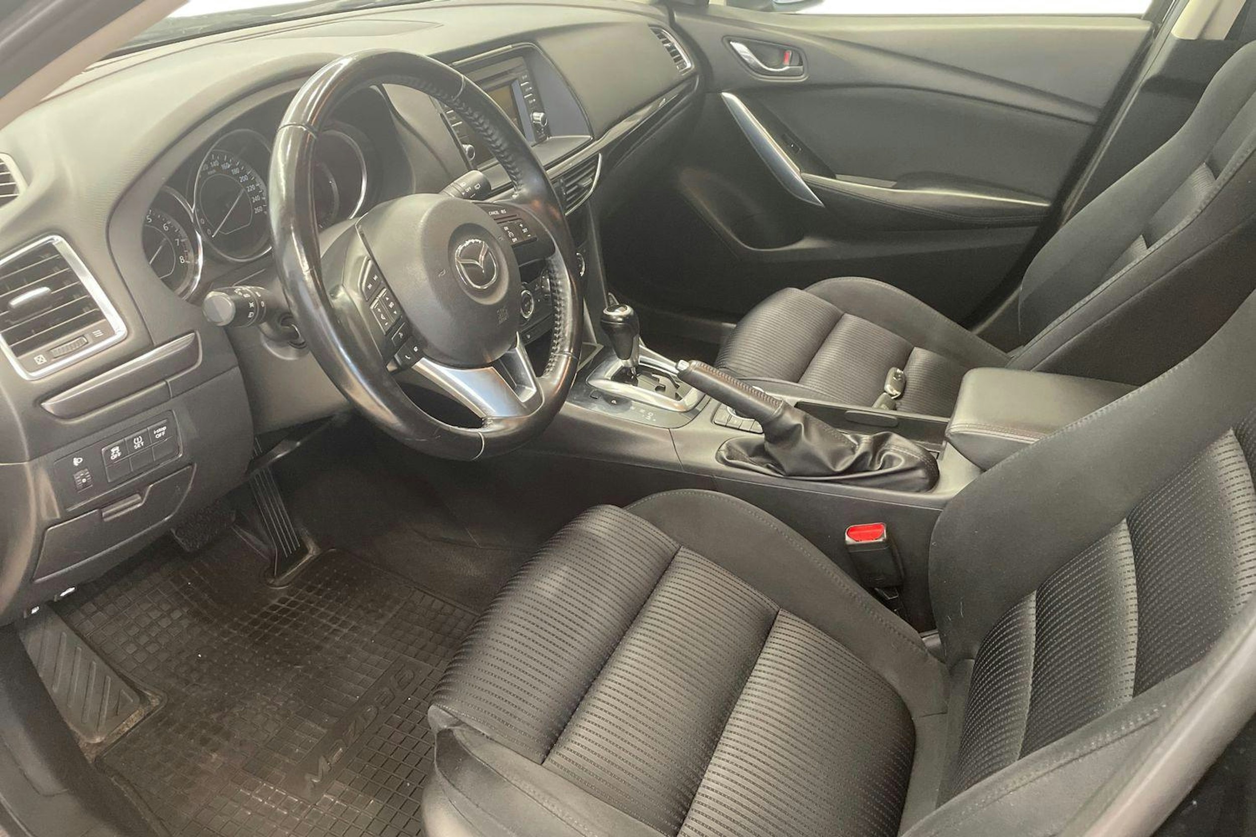 musta Mazda 6 2013 kuva 6.