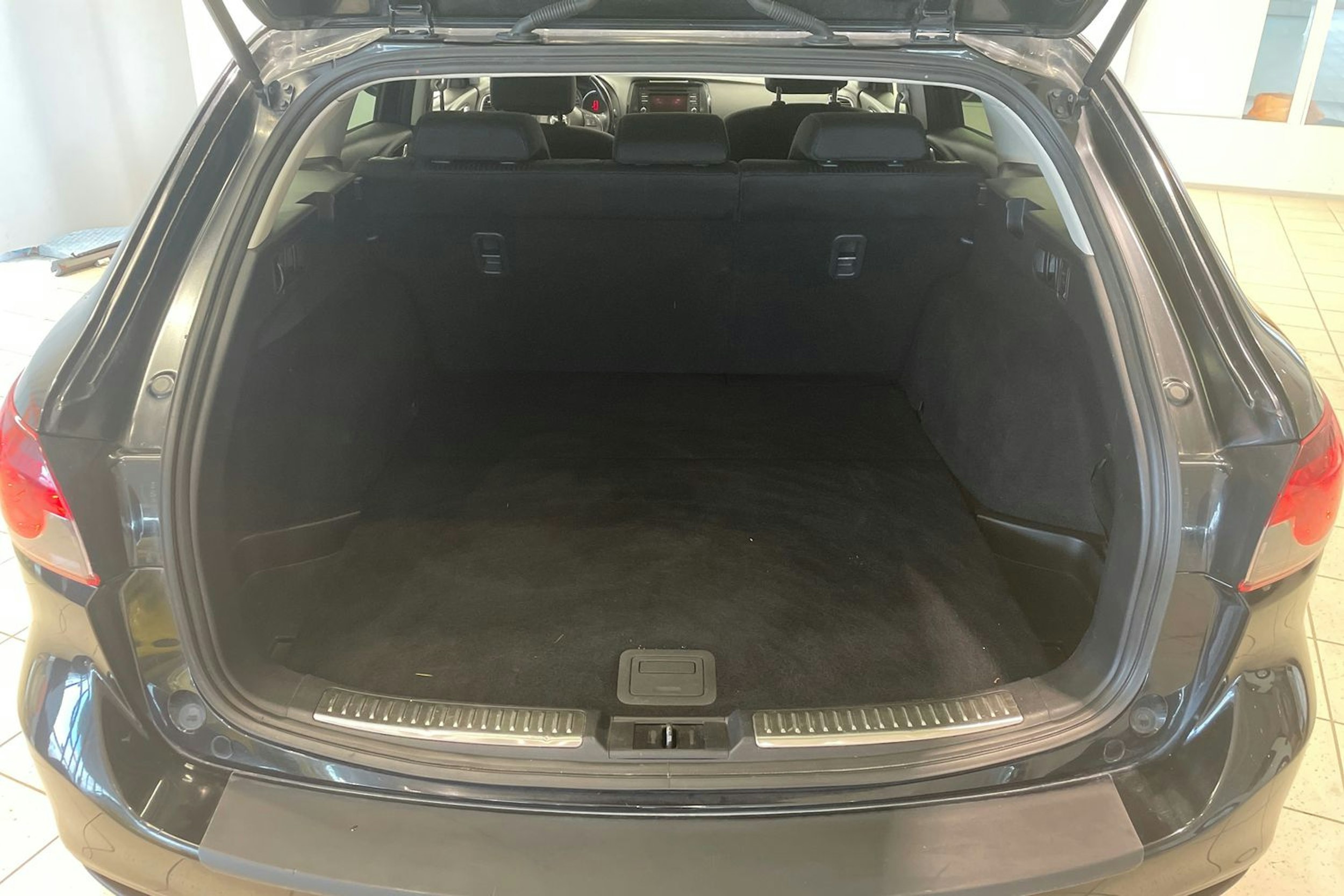 musta Mazda 6 2013 kuva 15.