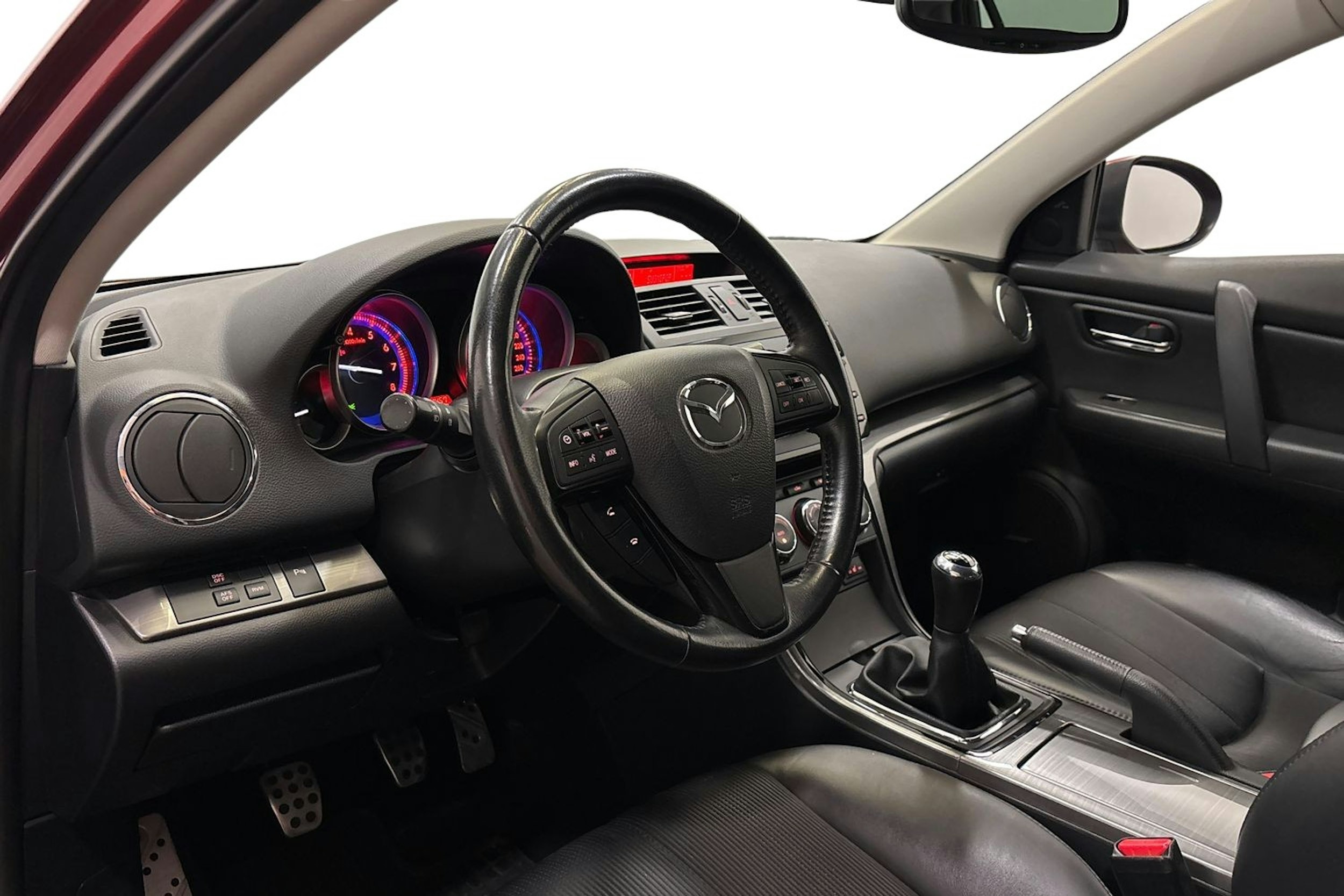 punainen Mazda 6 2013 kuva 7.