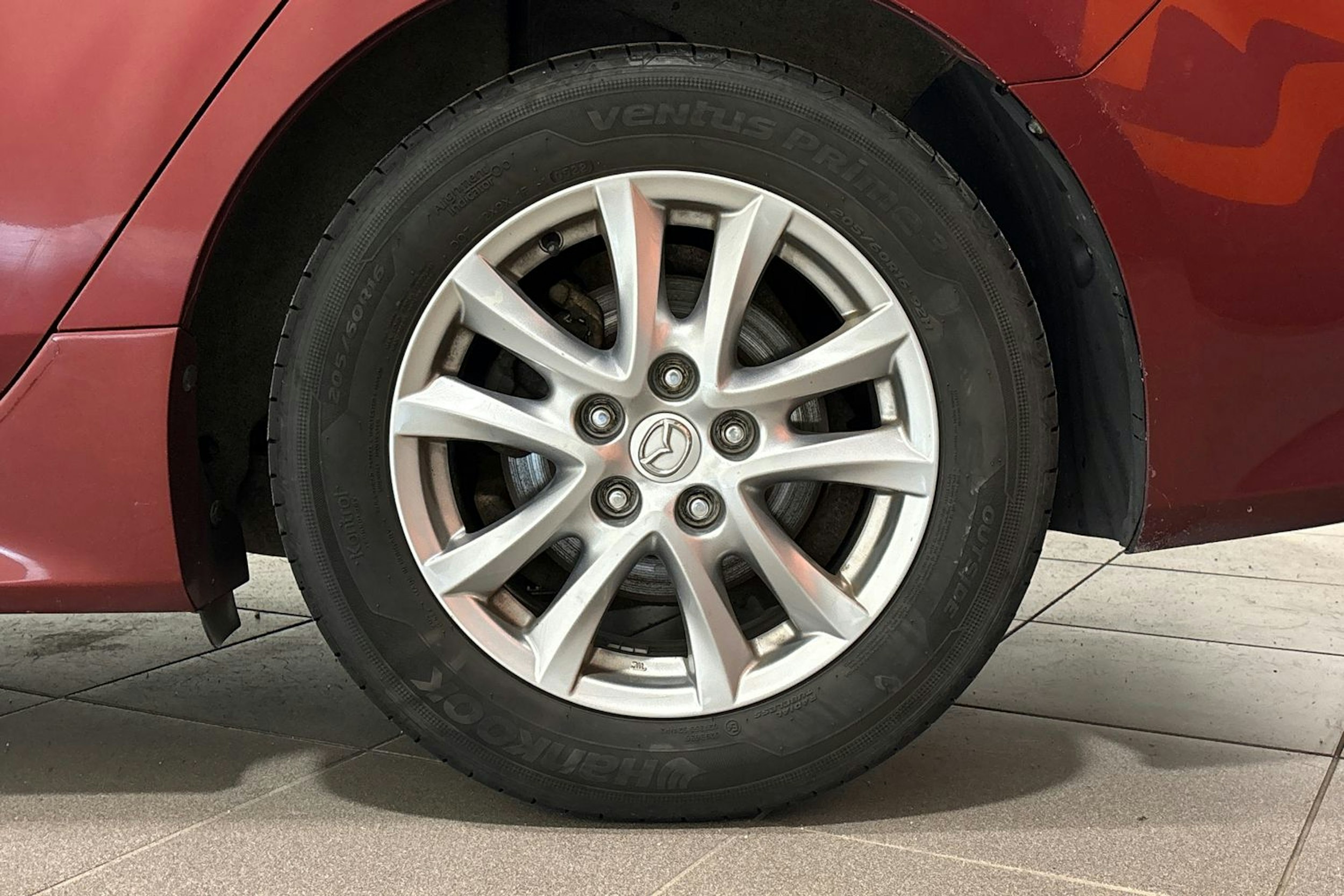 punainen Mazda 6 2013 kuva 13.