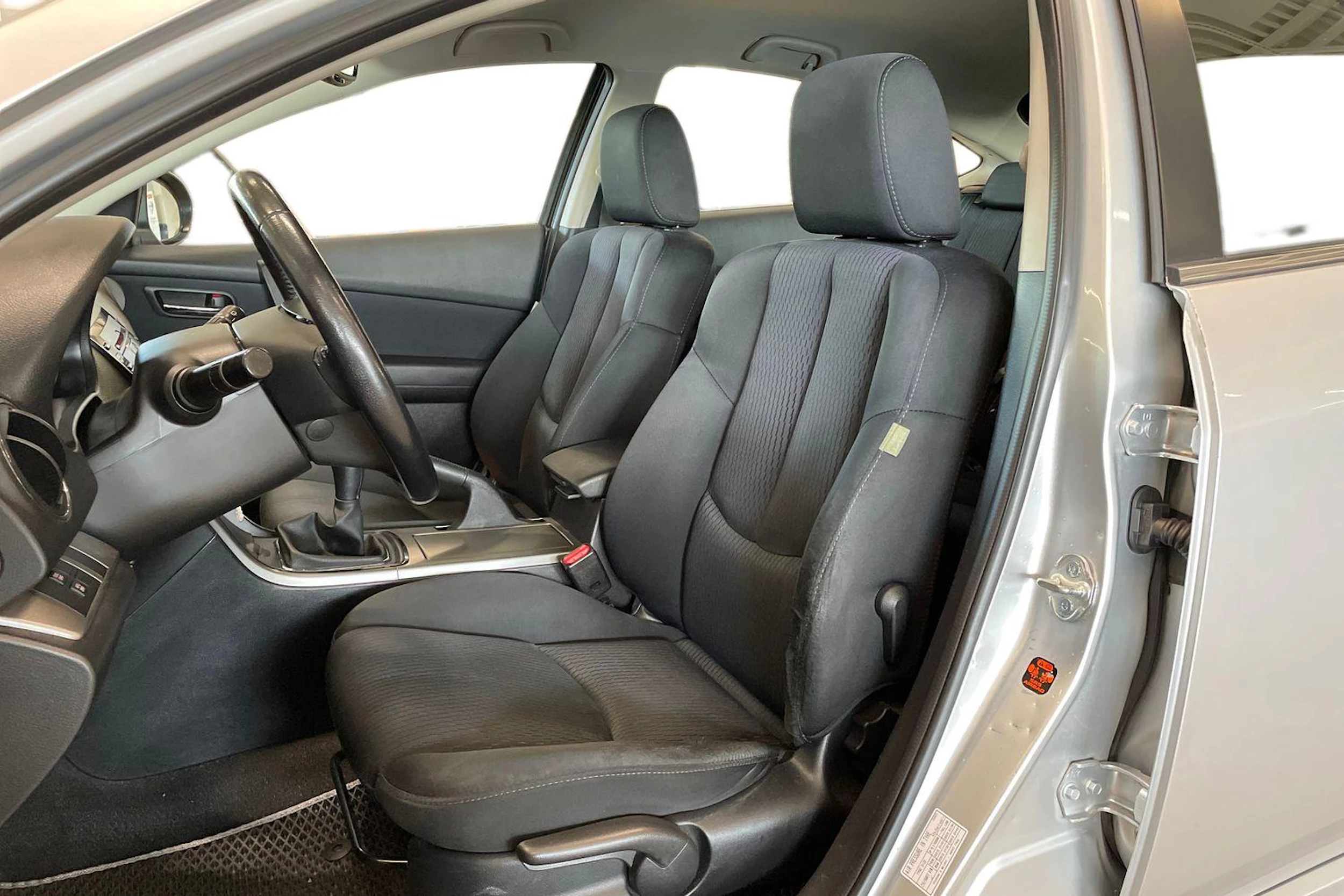 met. harmaa Mazda 6 2013 kuva 6.