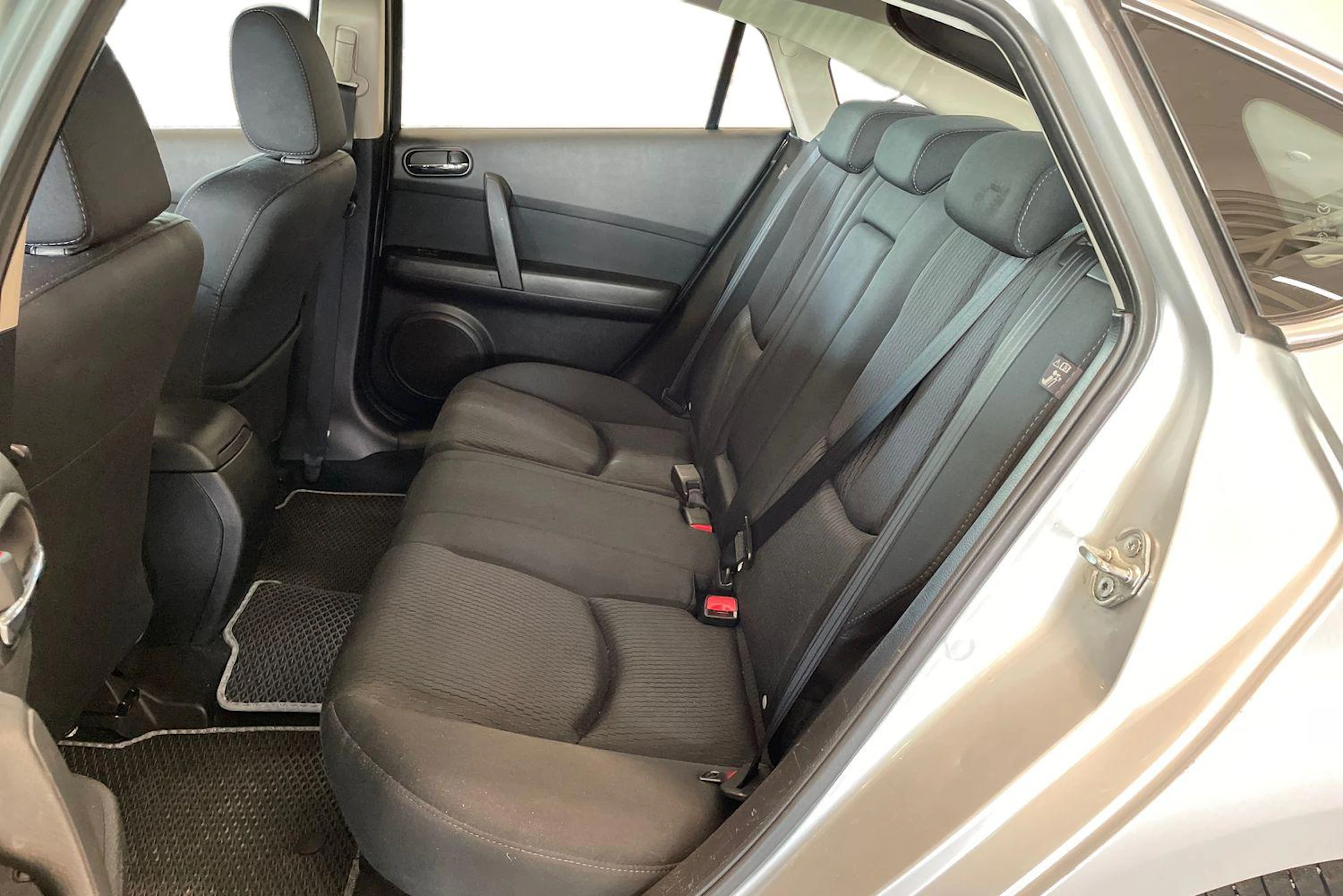 met. harmaa Mazda 6 2013 kuva 8.