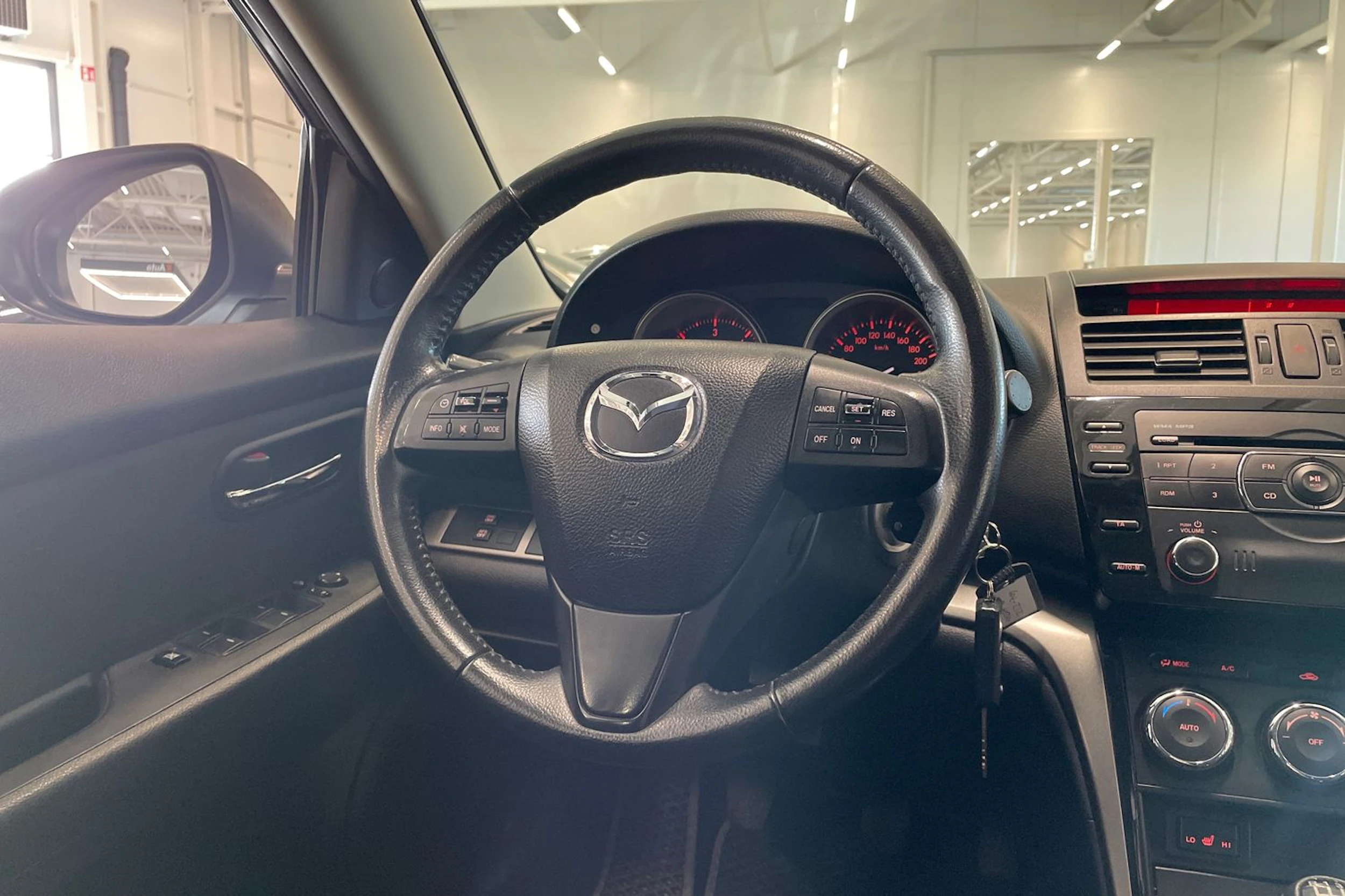 met. harmaa Mazda 6 2013 kuva 12.