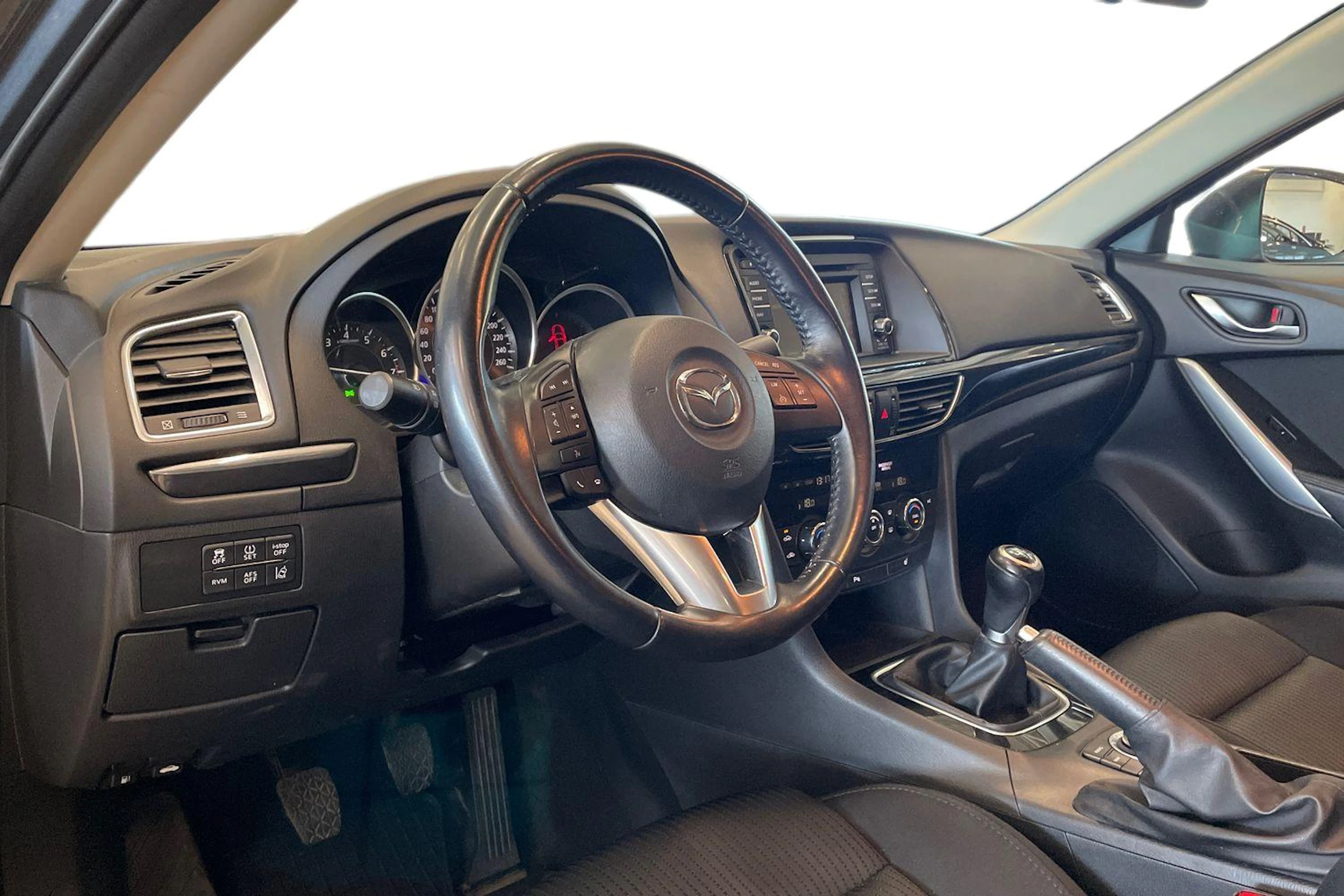harmaa Mazda 6 2014 kuva 8.