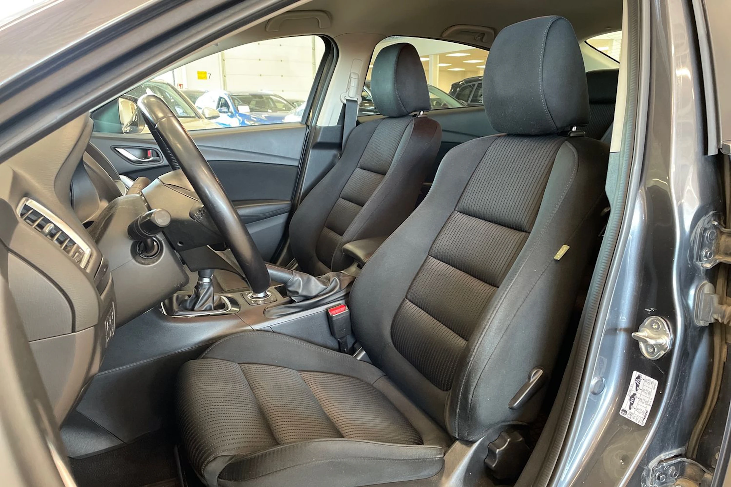harmaa Mazda 6 2014 kuva 15.