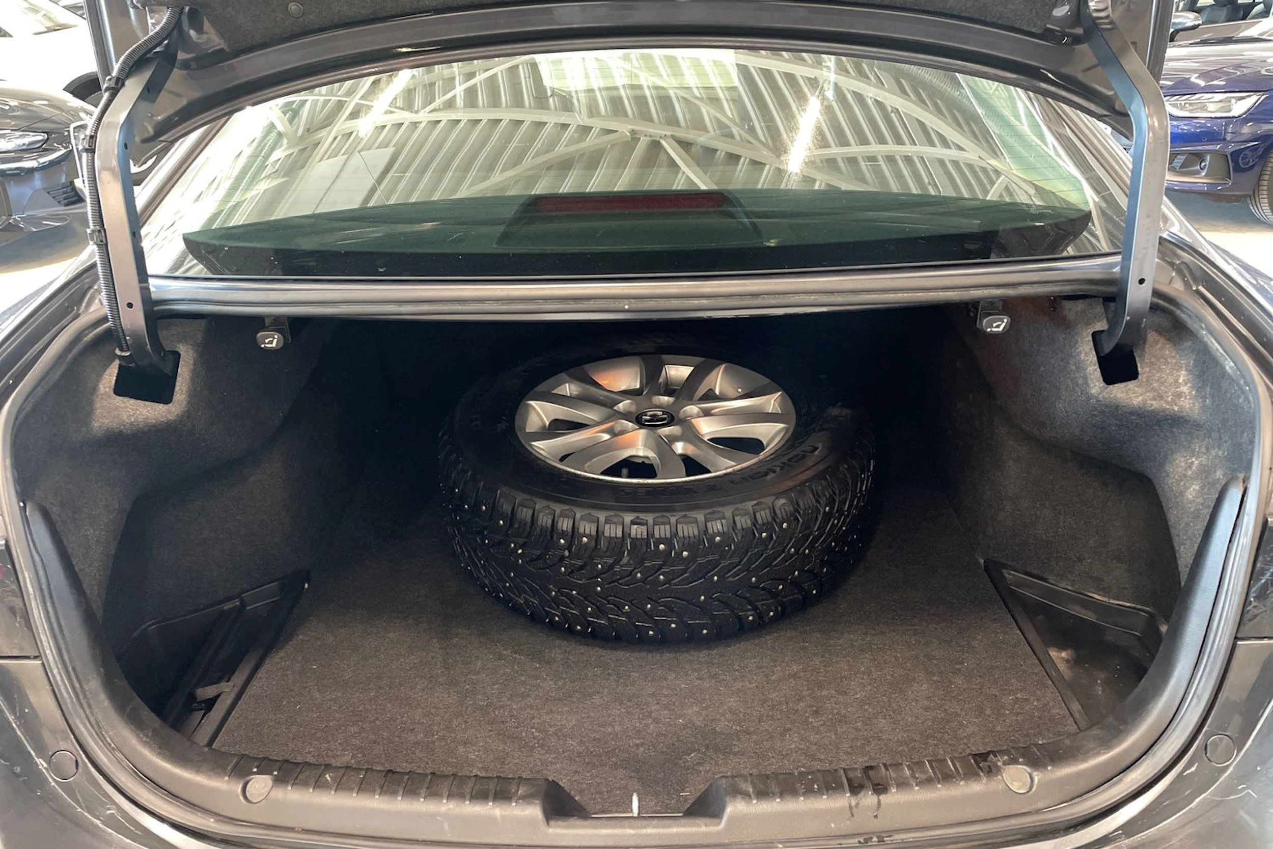 harmaa Mazda 6 2014 kuva 28.