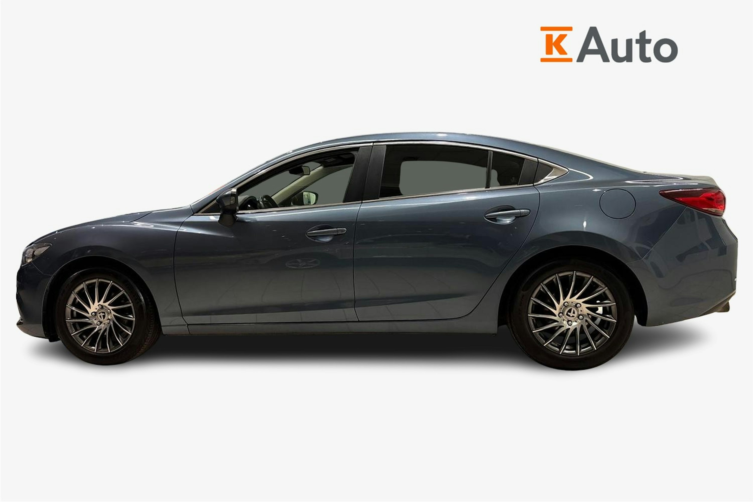 Sininen Mazda 6 2014 kuva 6.