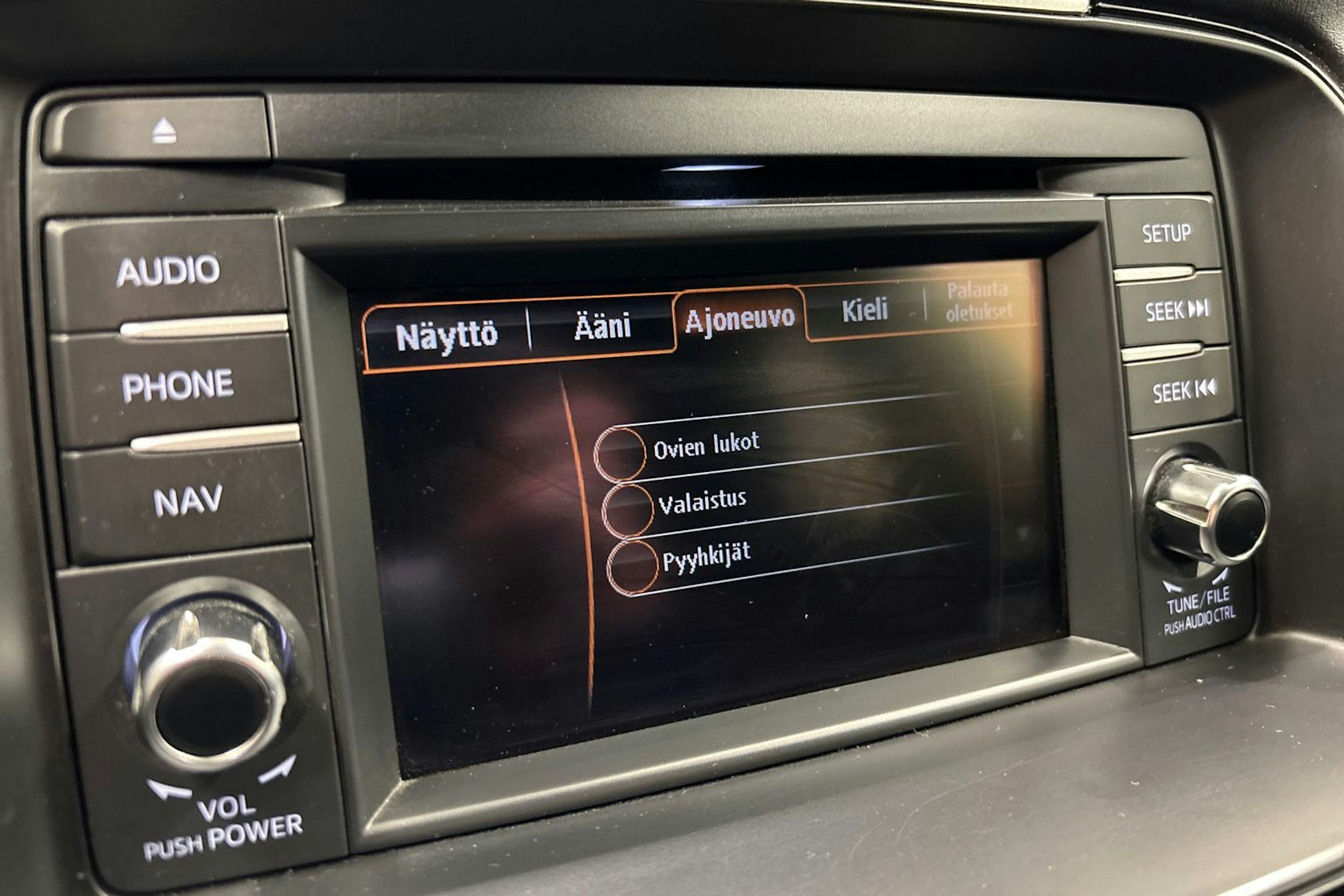 Sininen Mazda 6 2014 kuva 17.