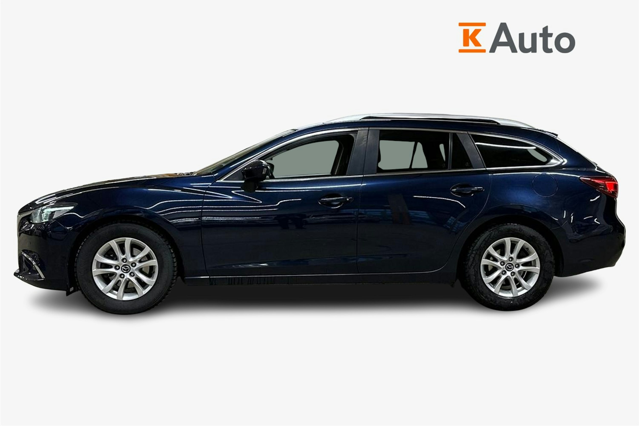 sininen Mazda 6 2015 kuva 6.