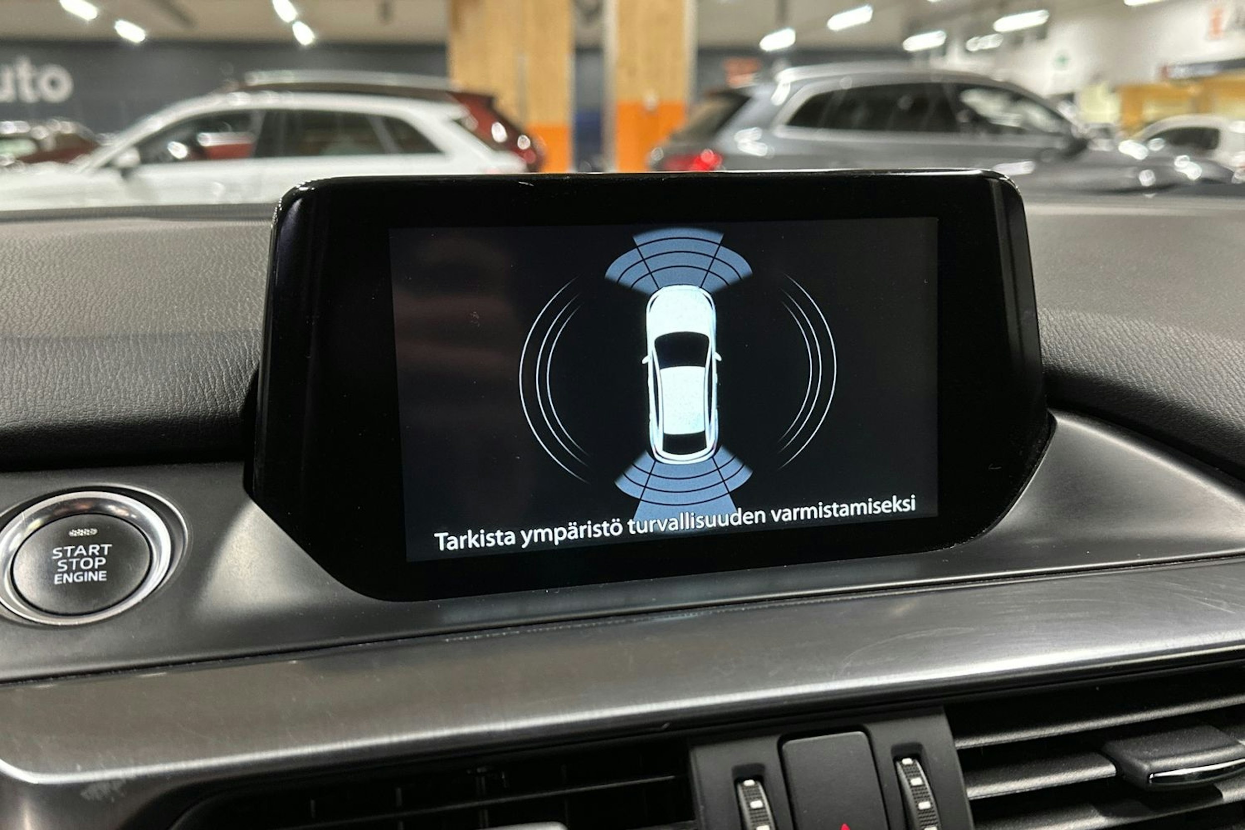 sininen Mazda 6 2015 kuva 15.