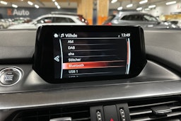 sininen Mazda 6 2015 kuva 16.