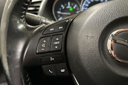 sininen Mazda 6 2015 kuva 21.