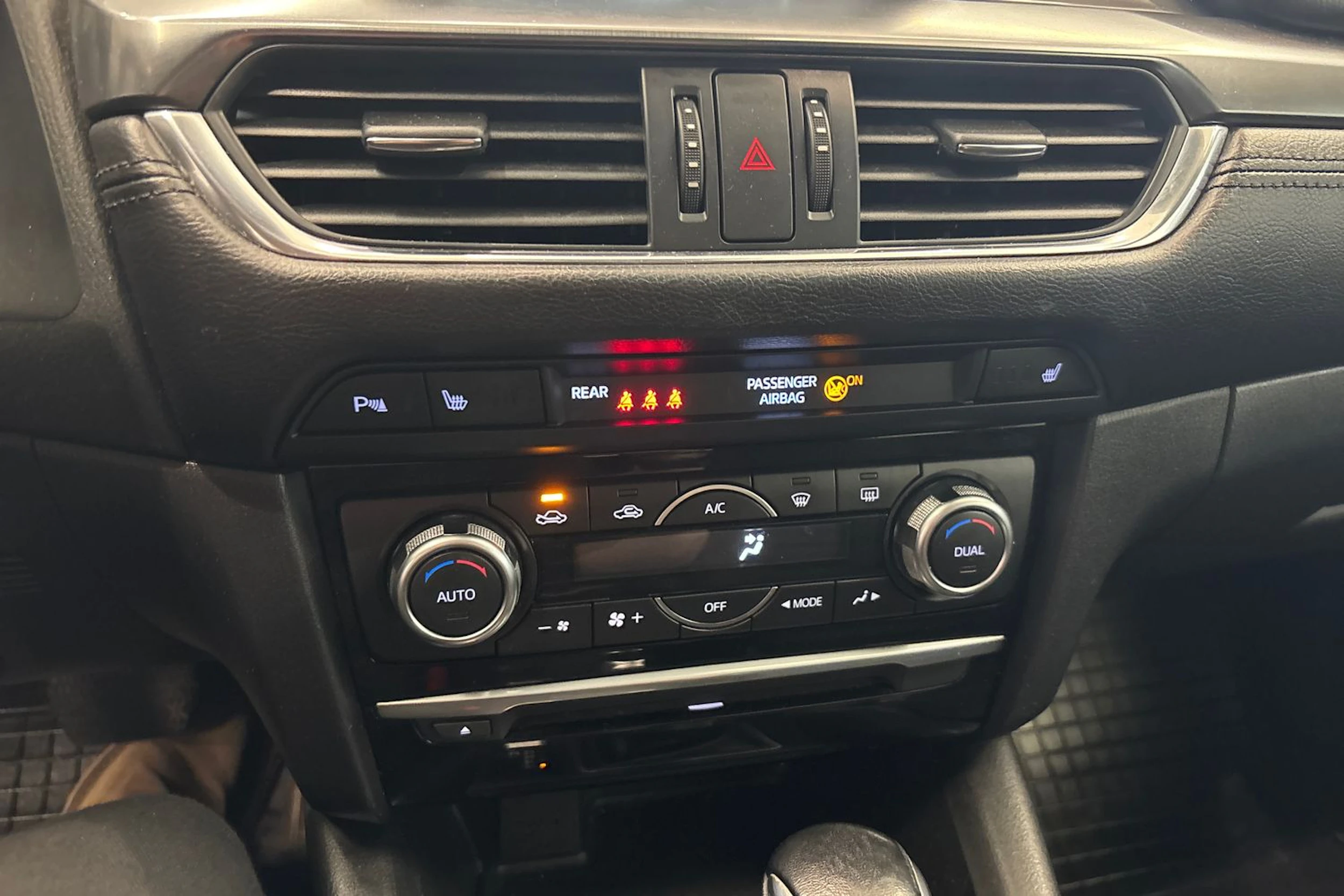 Musta Mazda 6 2016 kuva 21.