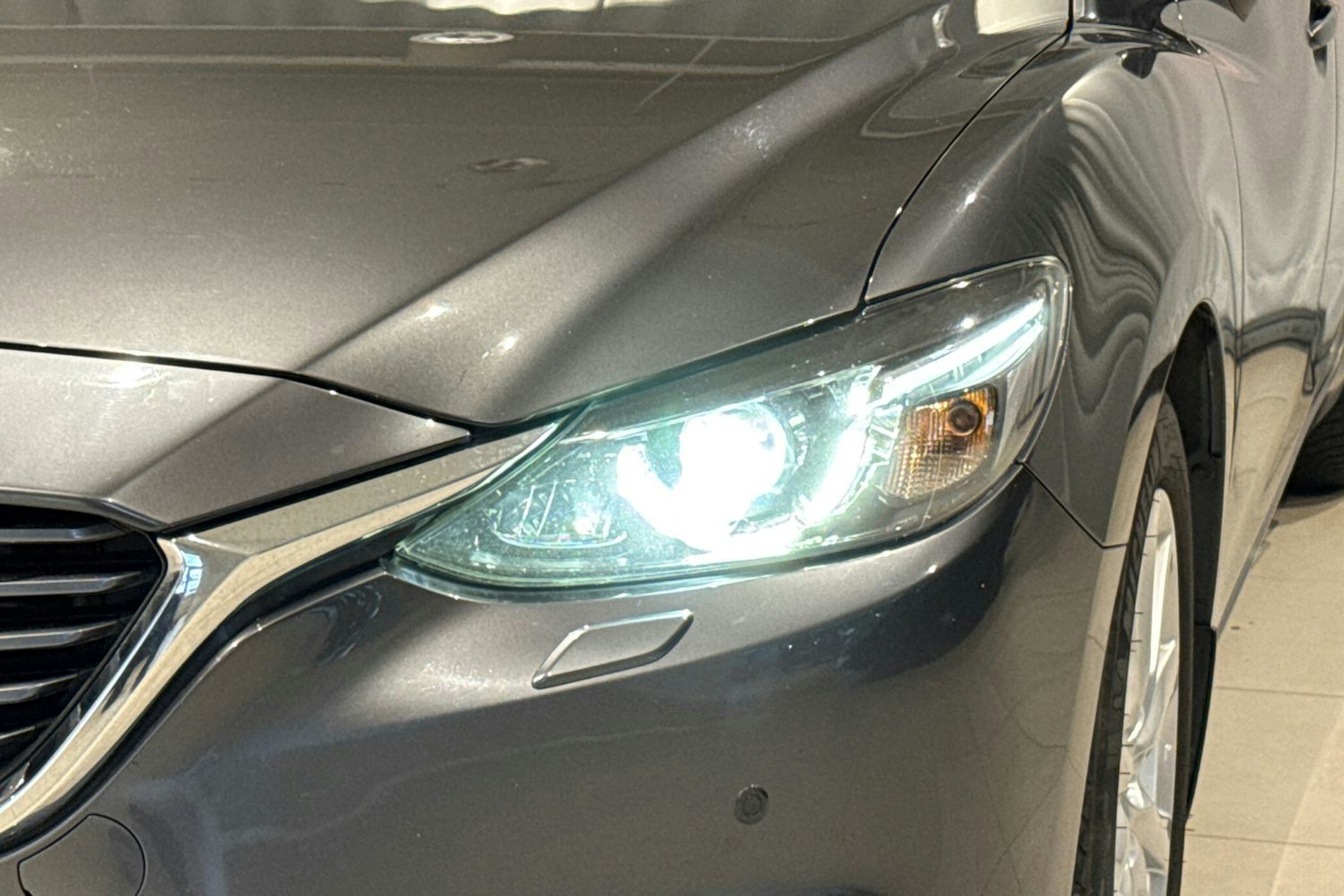 harmaa Mazda 6 2017 kuva 15.