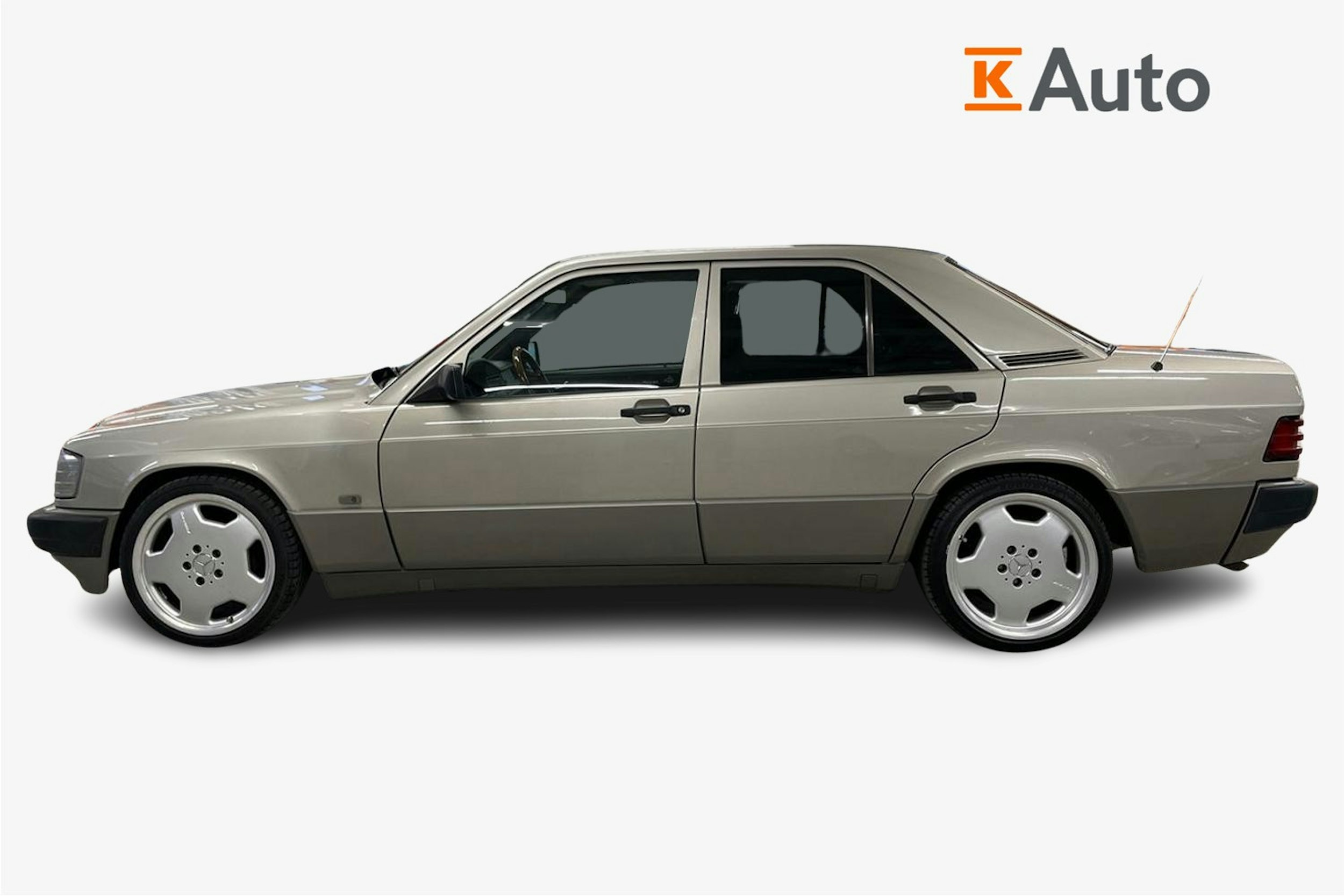 ruskea (beige) Mercedes-Benz 190 1990 kuva 6.