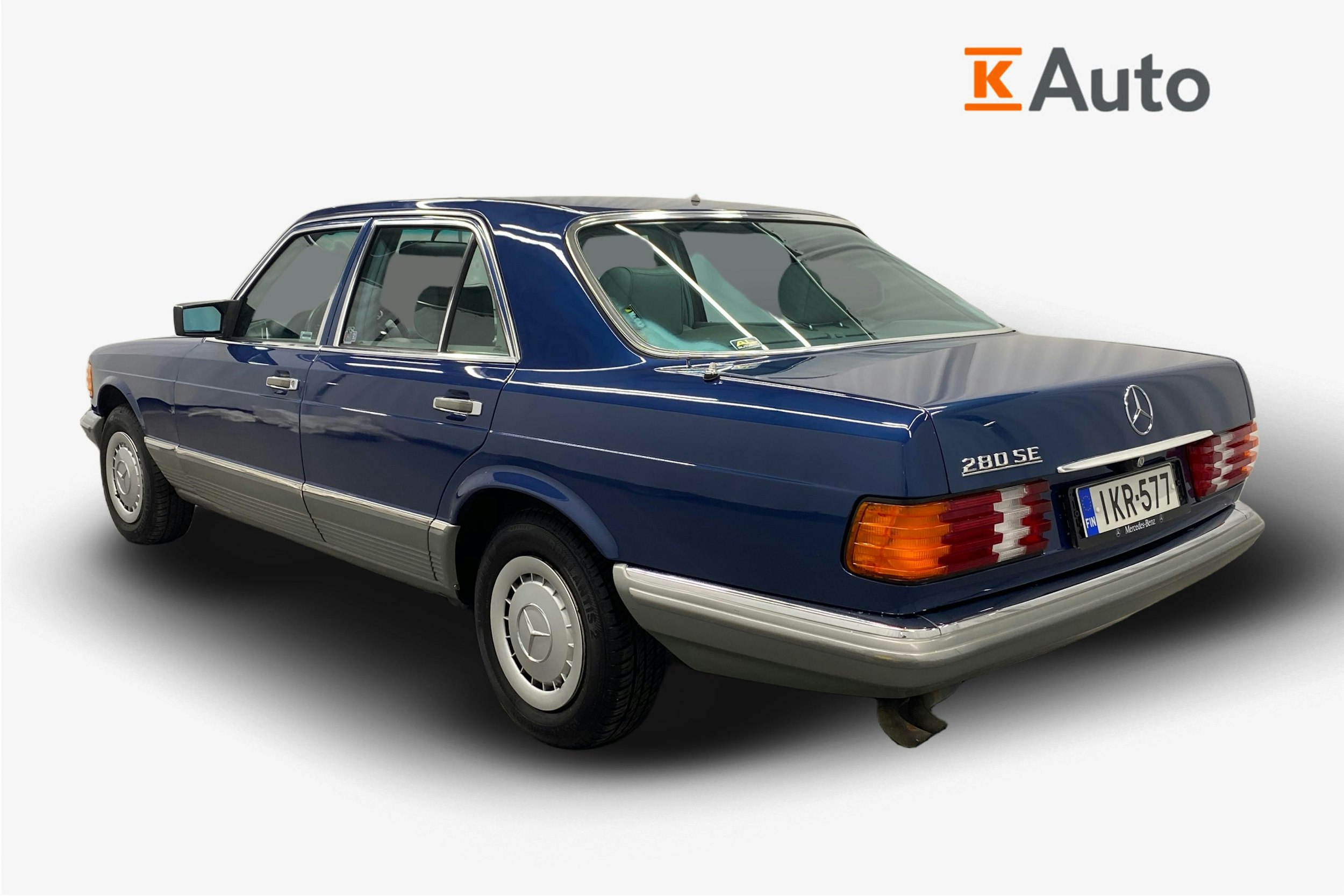 sininen Mercedes-Benz 280 1985 kuva 2.