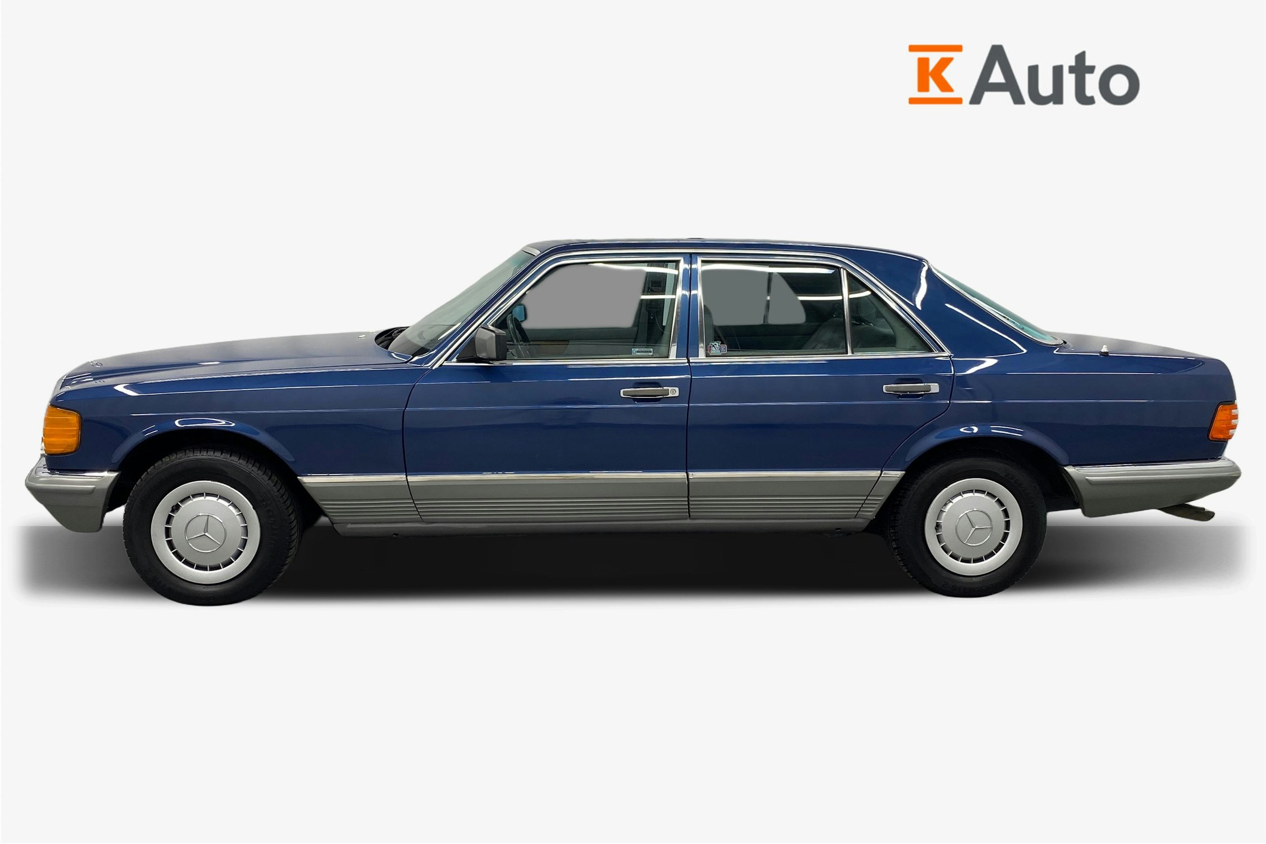 sininen Mercedes-Benz 280 1985 kuva 5.