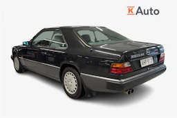 musta Mercedes-Benz 300 1992 kuva 2.