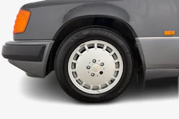 musta Mercedes-Benz 300 1992 kuva 9.