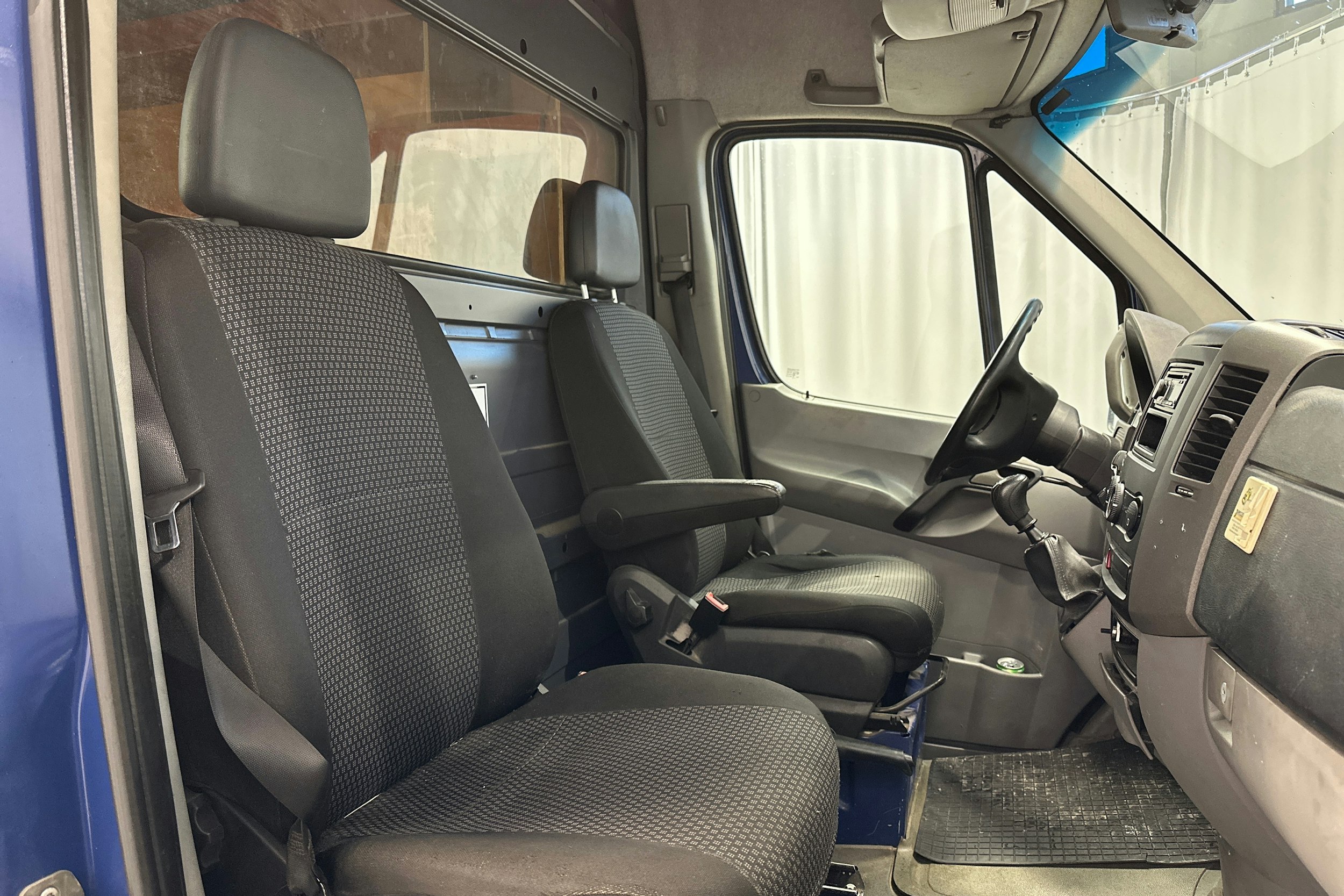 sininen Mercedes-Benz 315 CDI 4X4 2008 kuva 16.