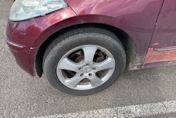 punainen Mercedes-Benz A 2005 kuva 13.