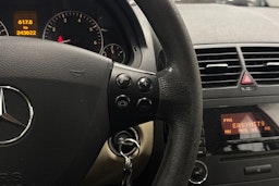 Harmaa Mercedes-Benz A 2006 kuva 13.