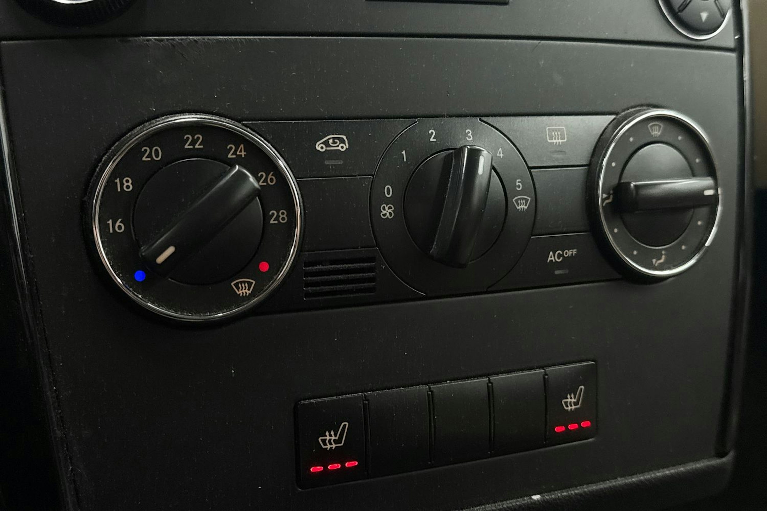 Harmaa Mercedes-Benz A 2006 kuva 18.