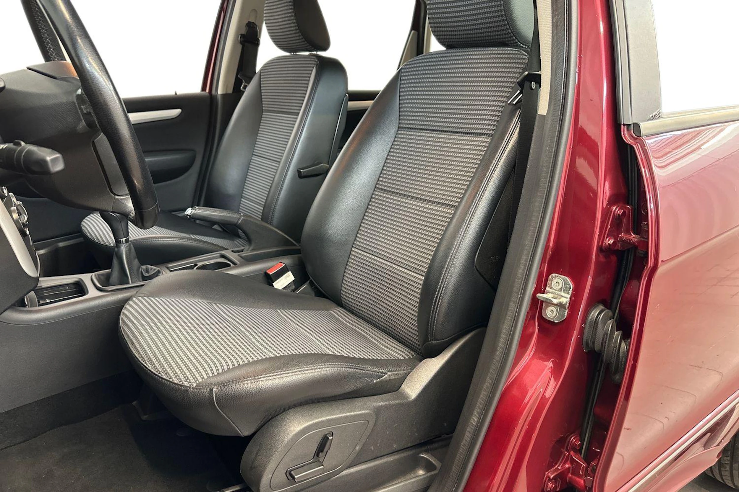 punainen Mercedes-Benz A 2006 kuva 7.
