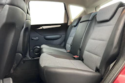 punainen Mercedes-Benz A 2006 kuva 8.