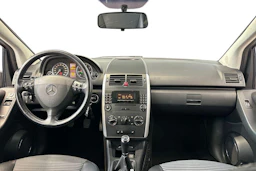 punainen Mercedes-Benz A 2006 kuva 9.