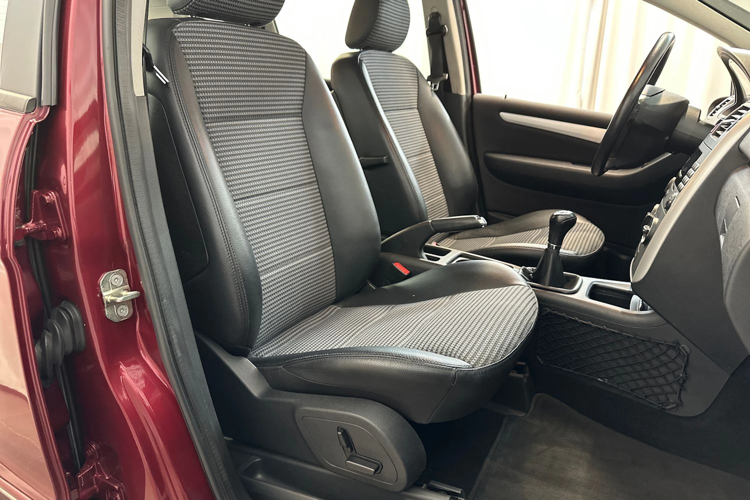 punainen Mercedes-Benz A 2006 kuva 11.