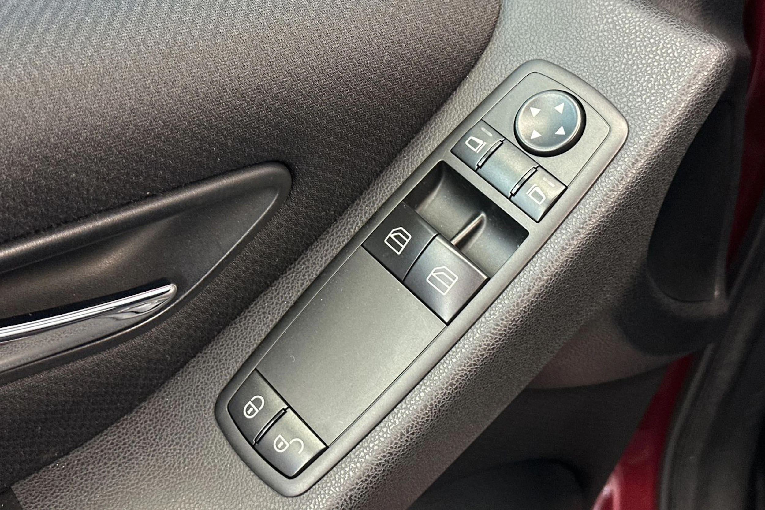 punainen Mercedes-Benz A 2006 kuva 14.