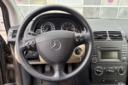 ruskea (beige) Mercedes-Benz A 2009 kuva 15.
