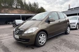ruskea (beige) Mercedes-Benz A 2009 kuva 17.