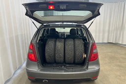 harmaa Mercedes-Benz A 2009 kuva 18.