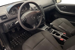 Musta Mercedes-Benz A 2010 kuva 7.