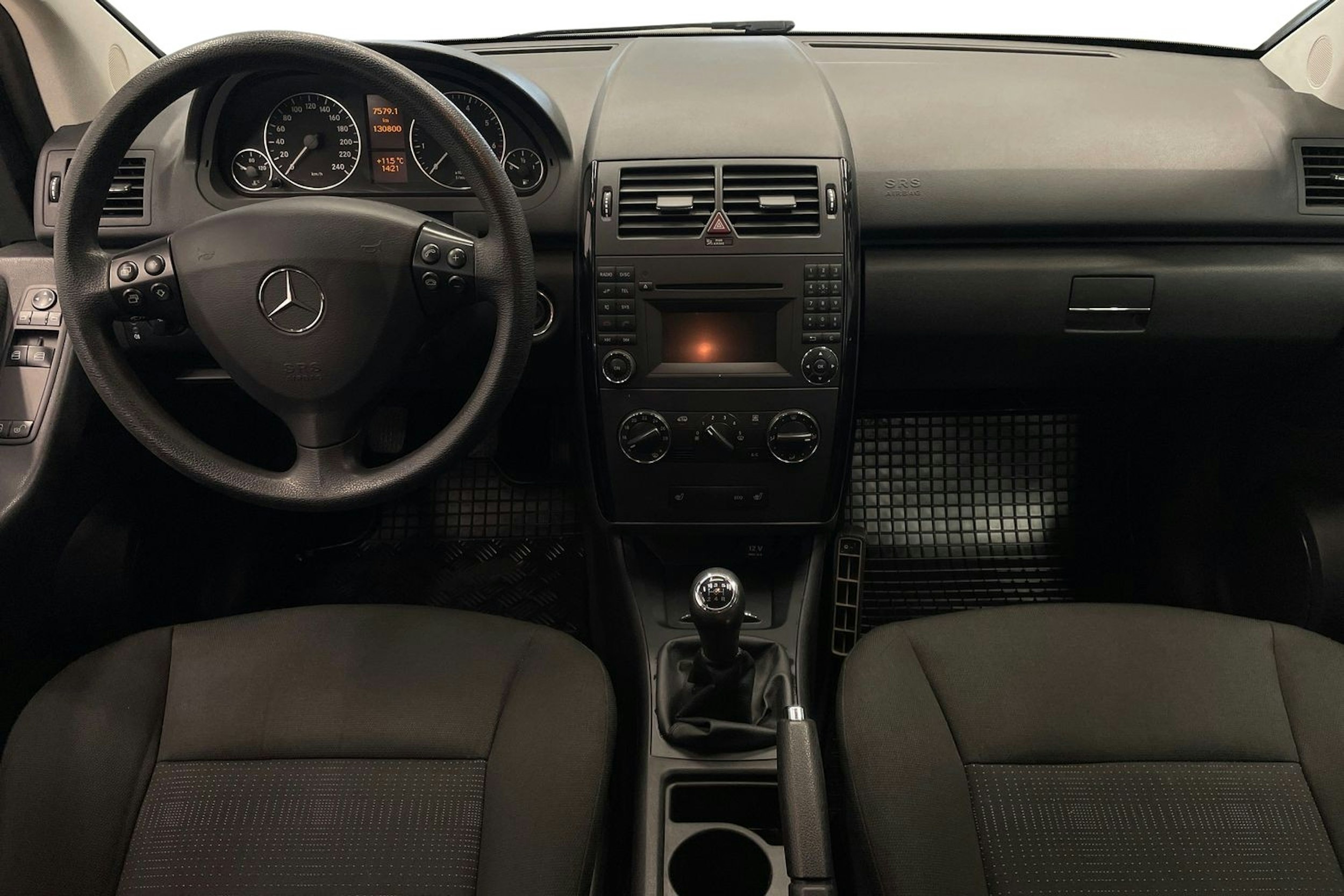 Musta Mercedes-Benz A 2010 kuva 9.