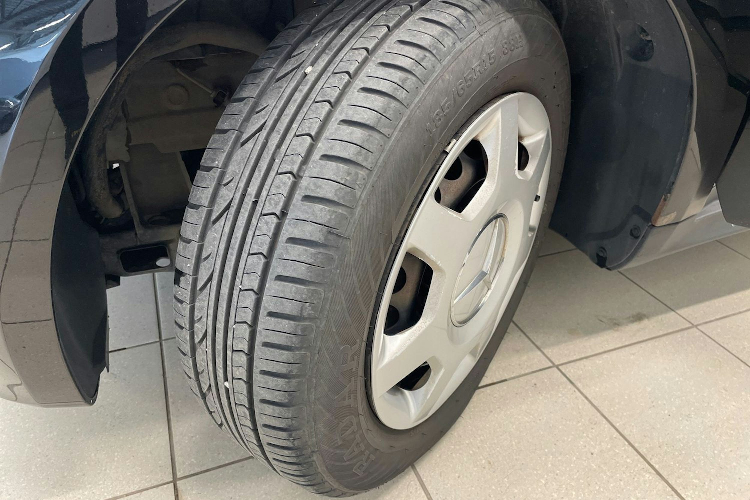 Musta Mercedes-Benz A 2010 kuva 13.