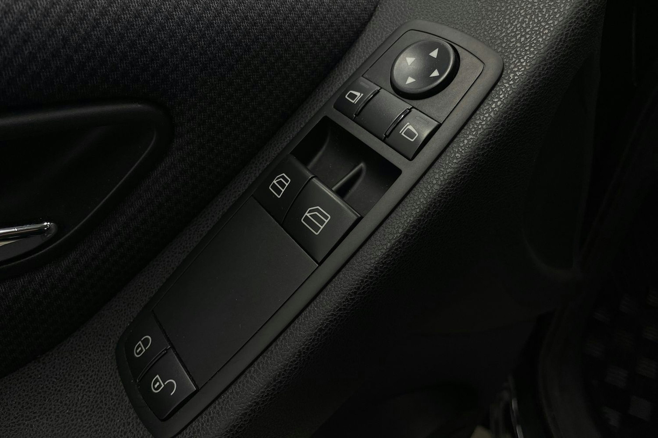 Musta Mercedes-Benz A 2010 kuva 15.