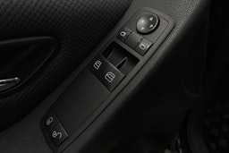 Musta Mercedes-Benz A 2010 kuva 15.