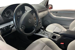 musta Mercedes-Benz A 2011 kuva 3.