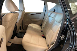 musta Mercedes-Benz A 2011 kuva 8.