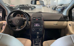 musta Mercedes-Benz A 2011 kuva 11.